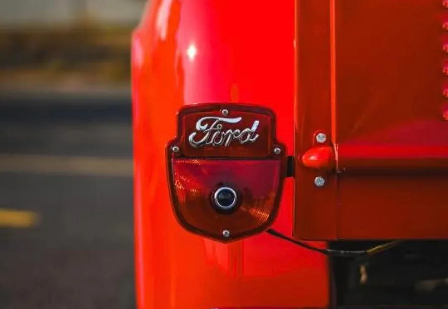 Ford tailgate badge detail