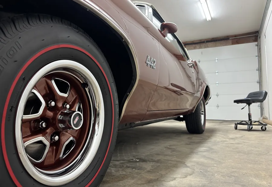 Oldsmobile 442 wheel and lower quarter panel
